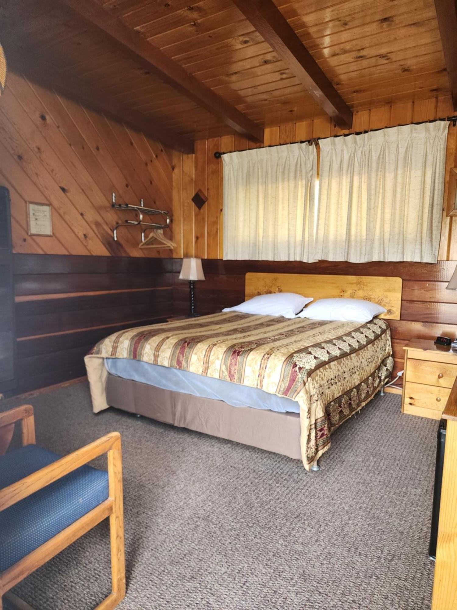 Toiyabe Motel Walker Екстер'єр фото