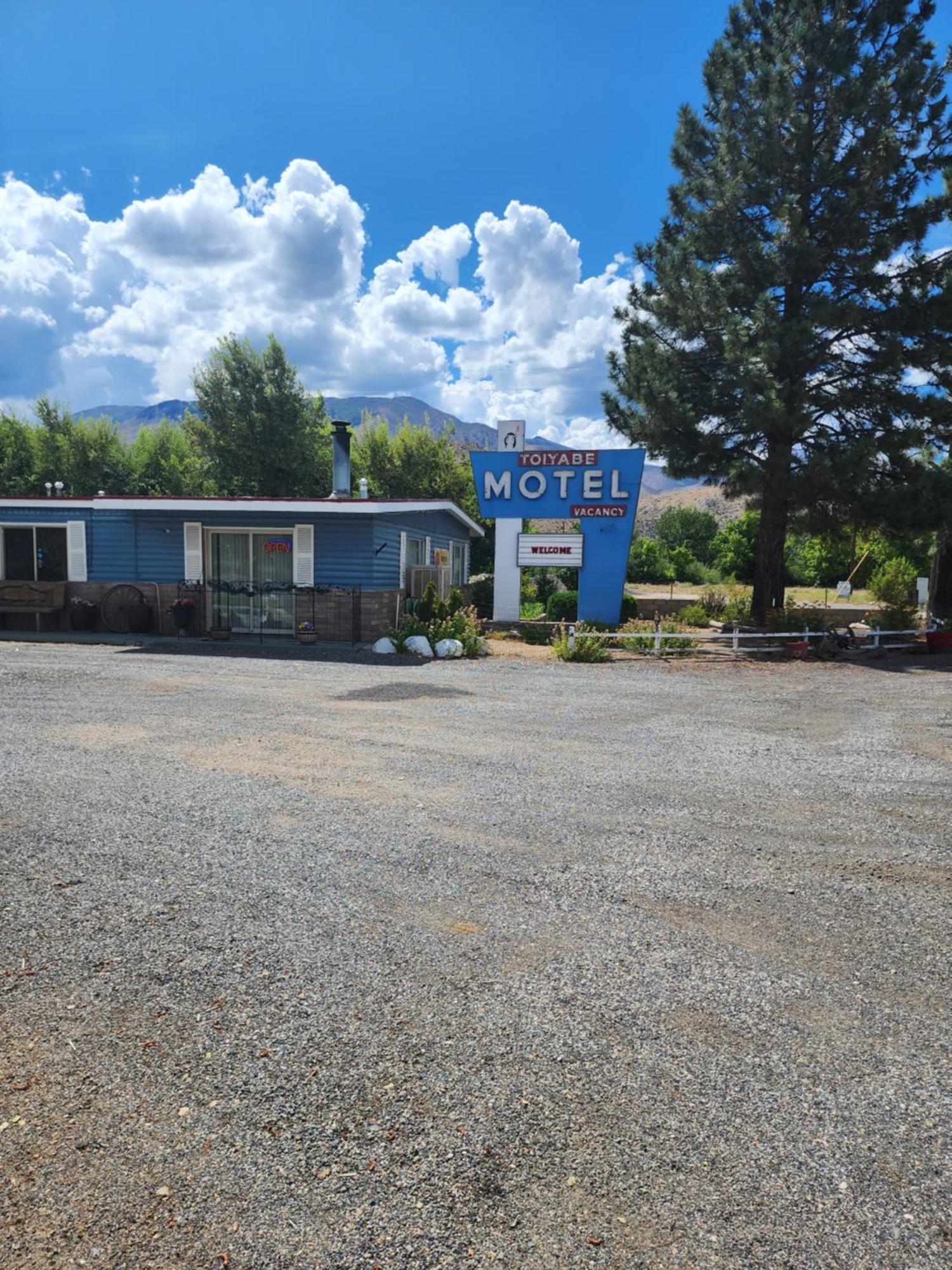 Toiyabe Motel Walker Екстер'єр фото