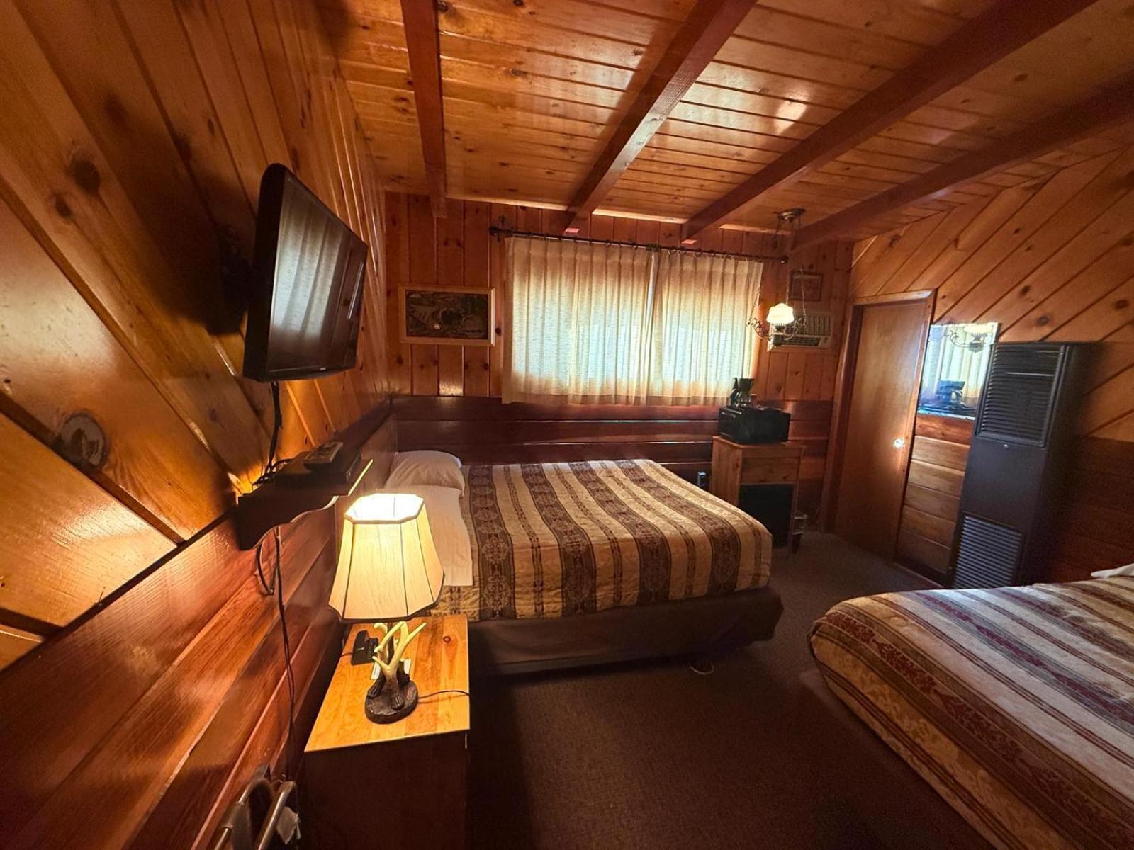 Toiyabe Motel Walker Екстер'єр фото