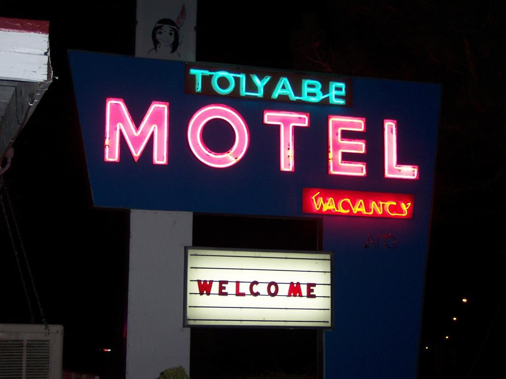 Toiyabe Motel Walker Екстер'єр фото